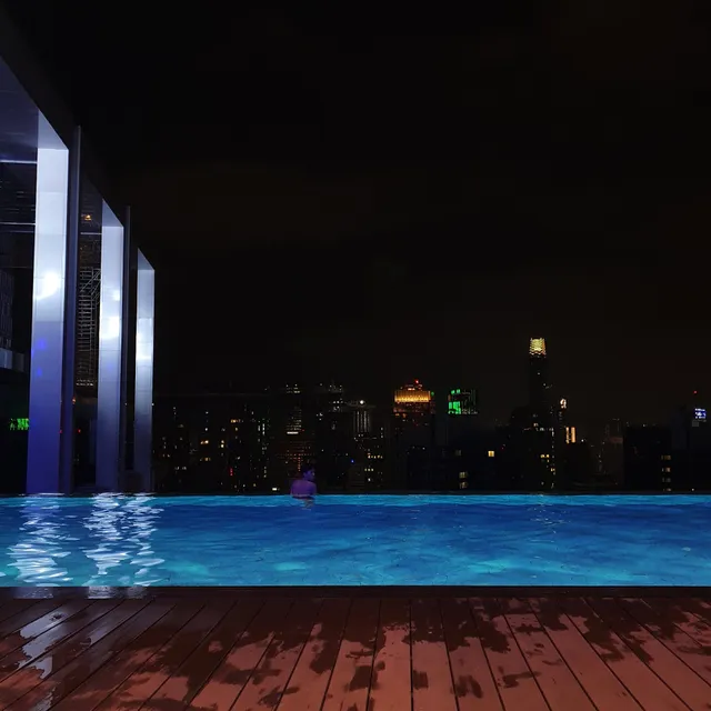 Platinum Service Apartment (U / C)