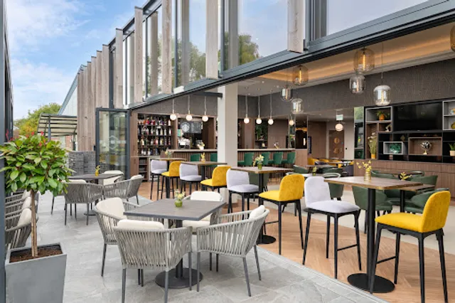 Meadow - Kitchen | Bar | Terrace