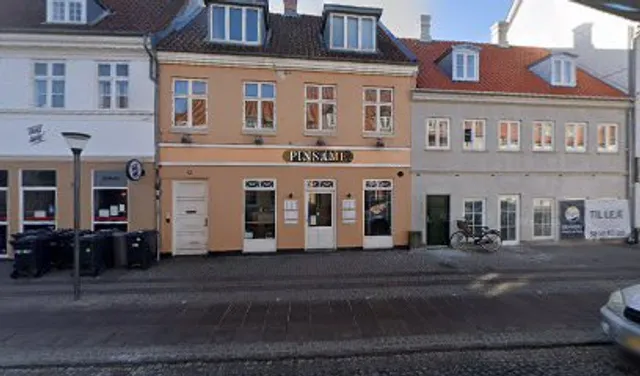 Lommer's Sandwich Og Salat