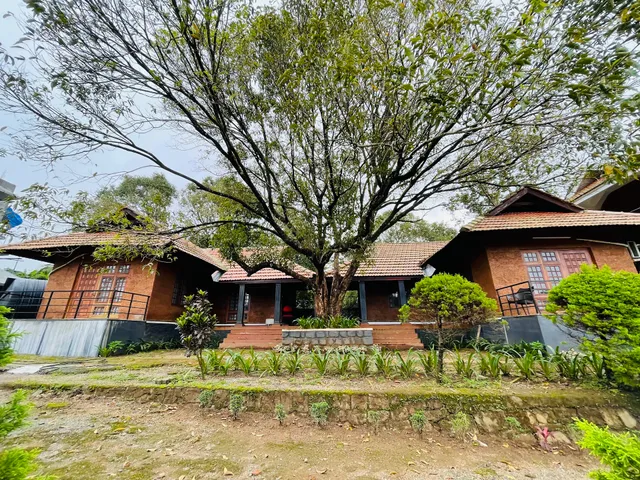 Palace Avenue Hill Resort