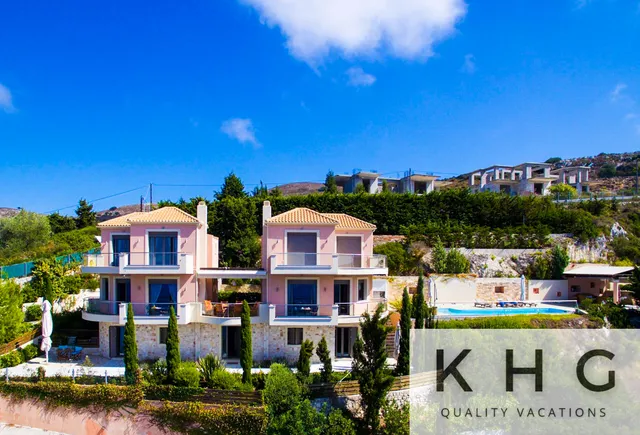 Elli’s Villas complex in Petani!