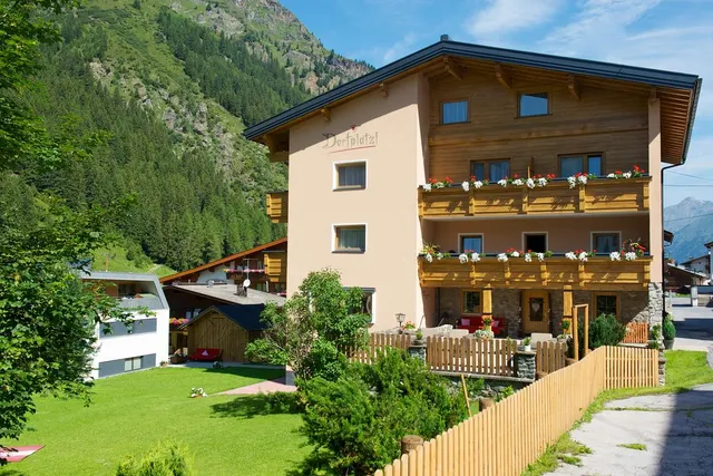Pension Dorfplatzl Pitztal