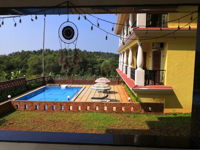 Crystal Serenity Boutique Resort