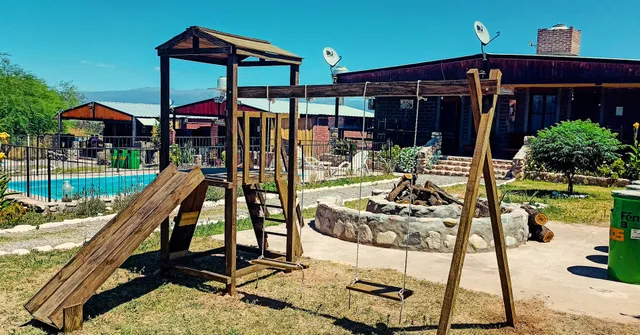 CABAÑAS LAS MOROCHAS. Dique Cabra Corral.