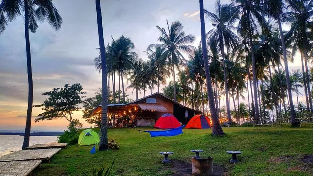 LEGEND LAKE CAMP & WARUNG
