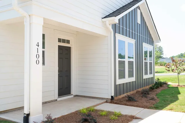 Amavi Sherrills Ford