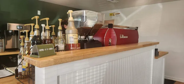 Locals - Coffee & Drink Shop