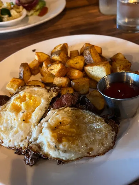 The Courthouse Tavern and Table