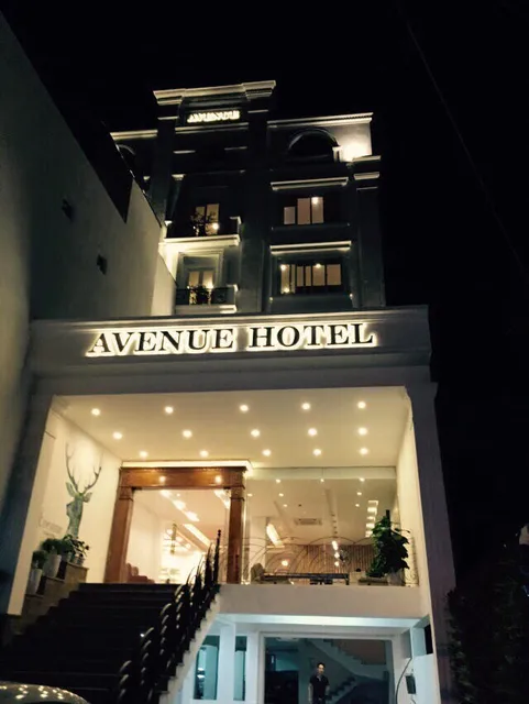 Avenue Hotel