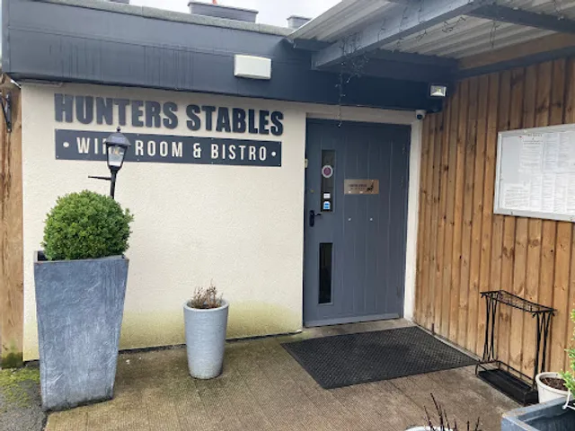 Hunters Stables Bar & Bistro