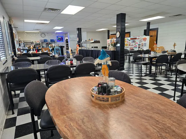 Diner Between The Dams