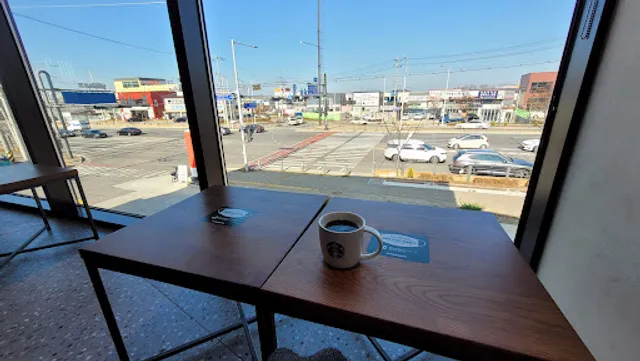 스타벅스 김포석모DT점