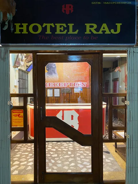 HOTEL RAJ.