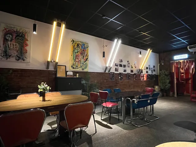 78|33 Restaurant & Music Hall