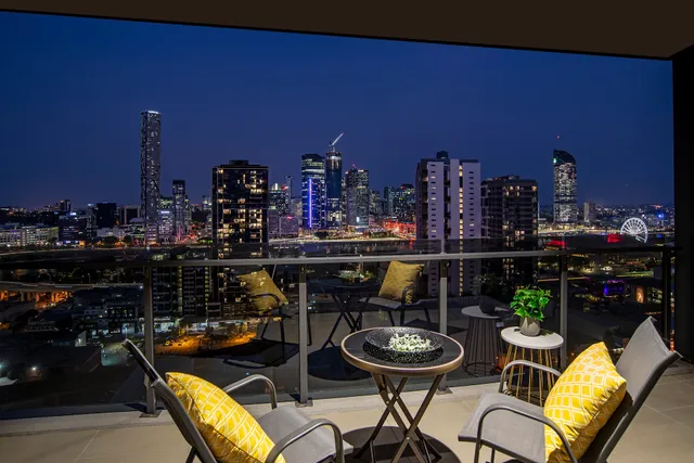 Brisbane One Apartments by CLLIX