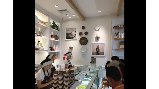 Bacio di Latte - Shopping Tambore