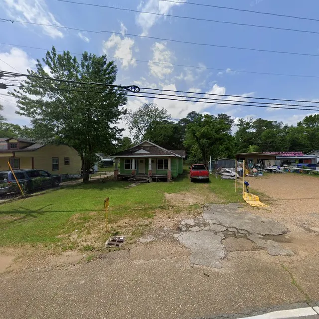 Leslie's Vintage Market