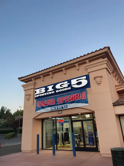 Big 5 Sporting Goods