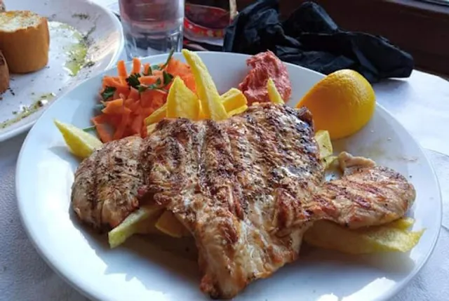 Καραφώλα Σέλι BBQ restaurant and Steakhouse από το 1953- 4ης γενιάς