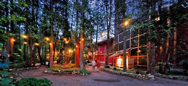 Peninsula Players Theatre