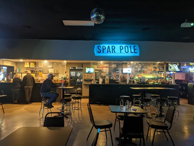 Spar Pole
