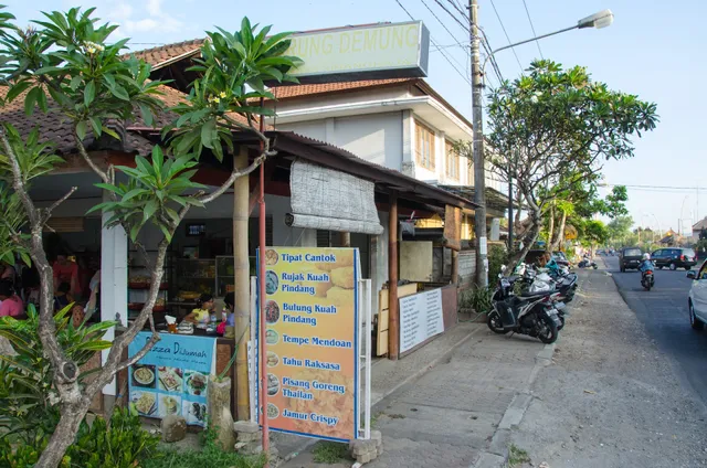 Warung Demung