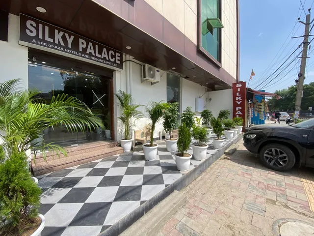 Hotel silky palace