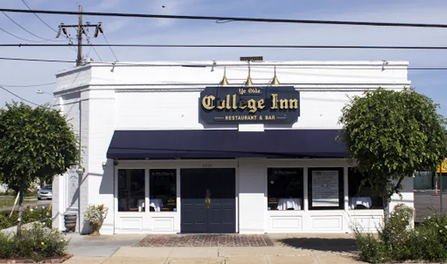 Ye Olde College Inn