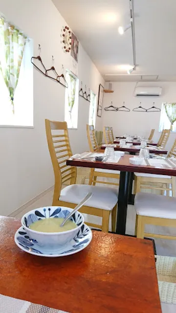 age age(アージュアージュ)