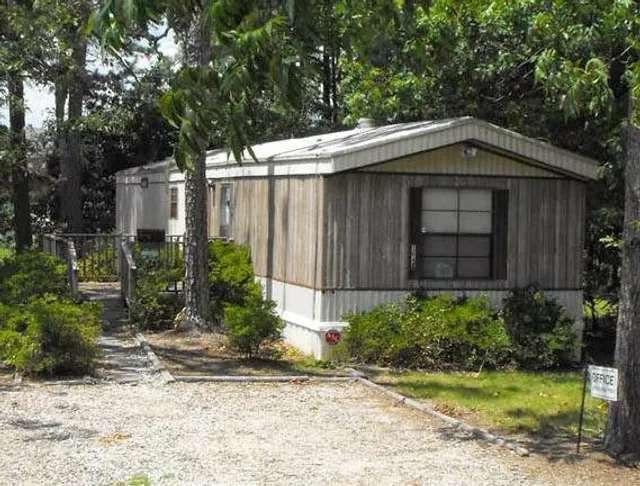 Village Squire Mobile Estates & RV Park