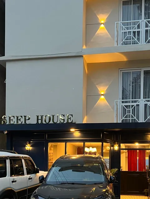 Seep House Luxury Boutique