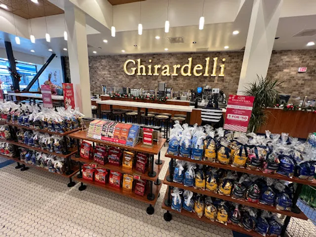 Ghirardelli Ice Cream & Chocolate Shop