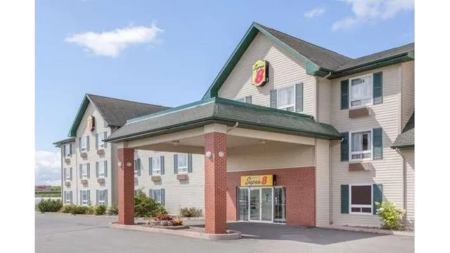 Super 8 by Wyndham Truro NS