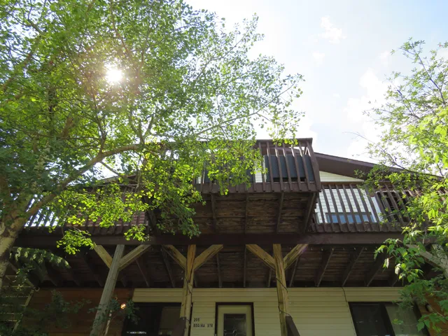 Manitou Holiday Suites