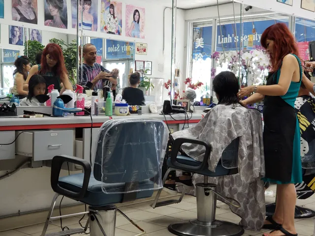 Linh's Beauty SalonSalon