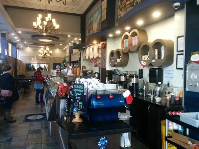 Waves Coffee House - Columbia