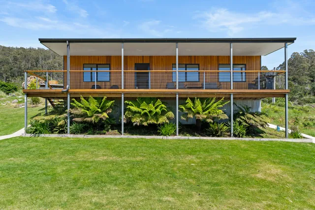 The Derby Lodge “Blue Derby Accomodation”