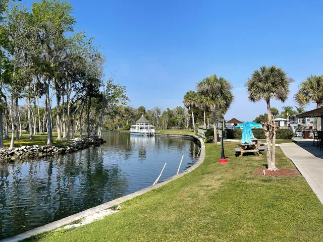 Plantation Inn & Golf Resort