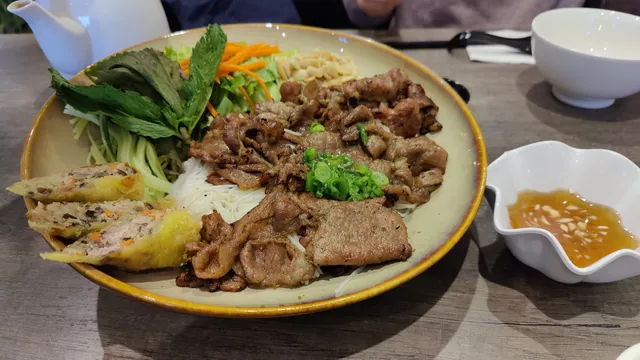 Pho Hoang Gia ( The Vietnamese Restaurant )