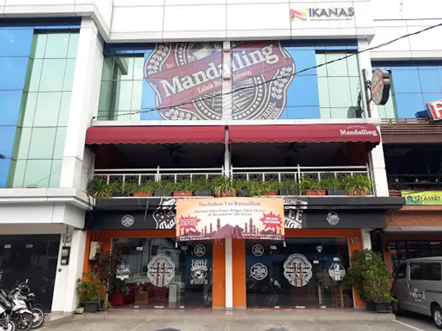 Mandailing Cafe & Bistro