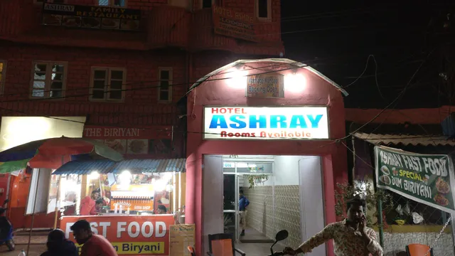 Hotel Ashray