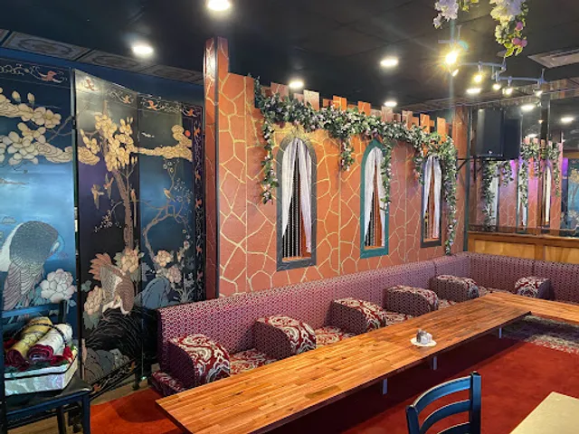 Apna Dera & Mister Dee’s (Halal, Pakistani, Indian, Bangladeshi & Afghani Restaurant)