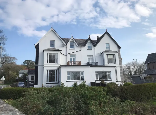 Tirionfa Guest House