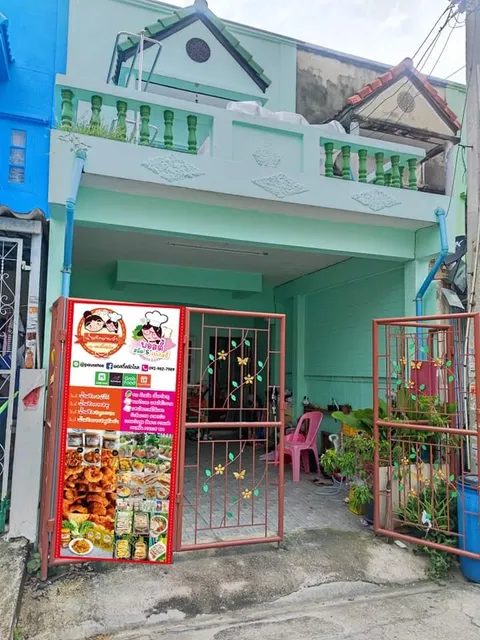 แซนวิชไส้แตก by พอสตี้สลัดโรล