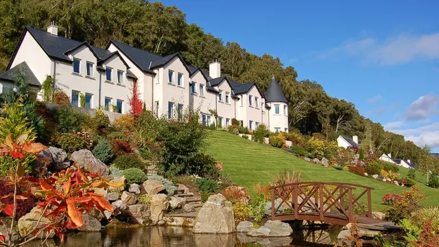 Loch Ness Lodge - 5 Star