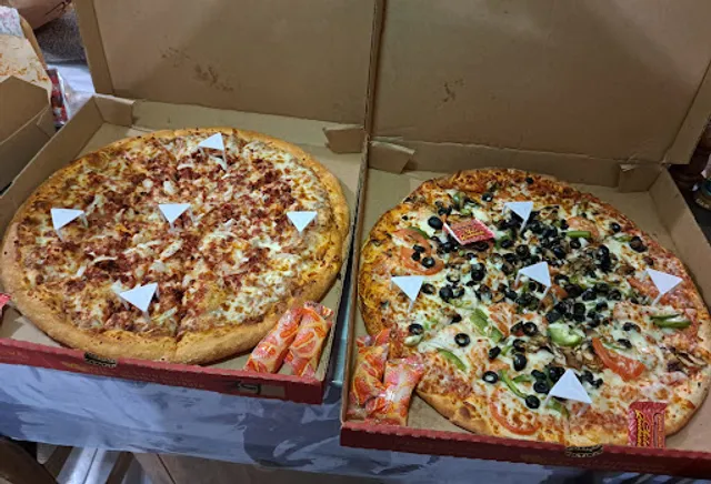 Forever Pizza Suc. El Aguila