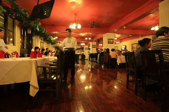 Jifu Luosi Restaurant