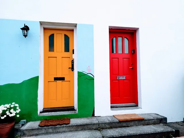 EnjoyReykjavik - Yellow Door Apartment