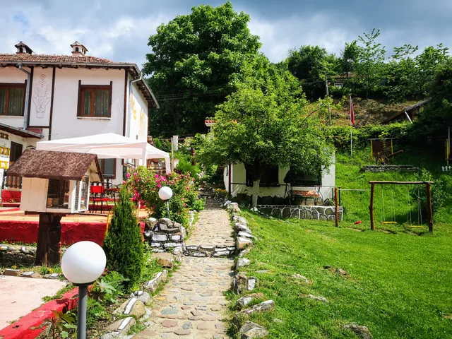 Chiflik Nenkovi Family Hotel