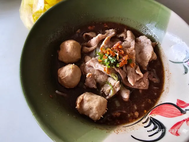 ก๋วยเตี๋ยวเรือรสเด็ด ครัวเคียงบุญ